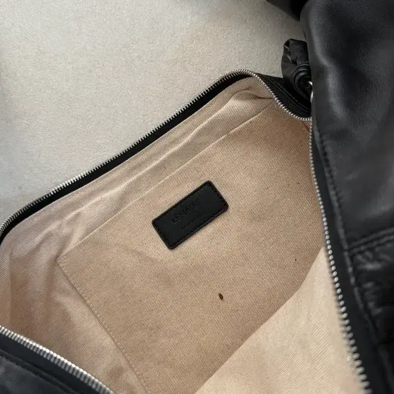 실착 1회 르메르 크로와상백 블랙 L 3