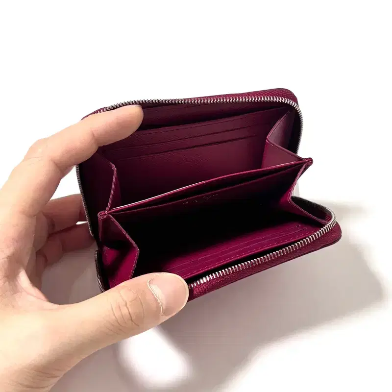 루이비통 LV 에피 지퍼 카드지갑 7