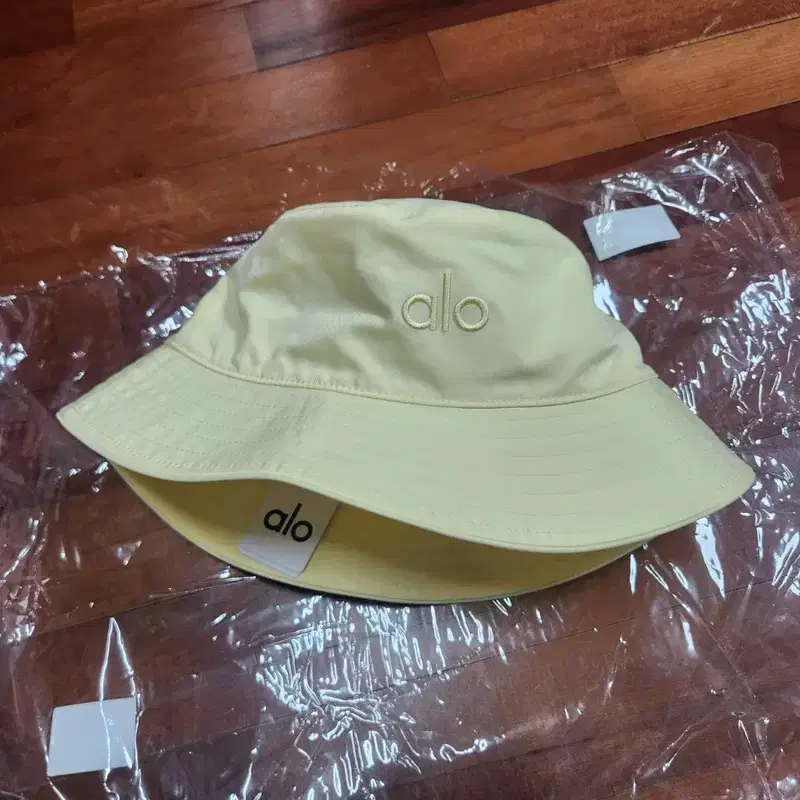 정품 새제품 alo 알로요가 위켄더 버킷햇 2