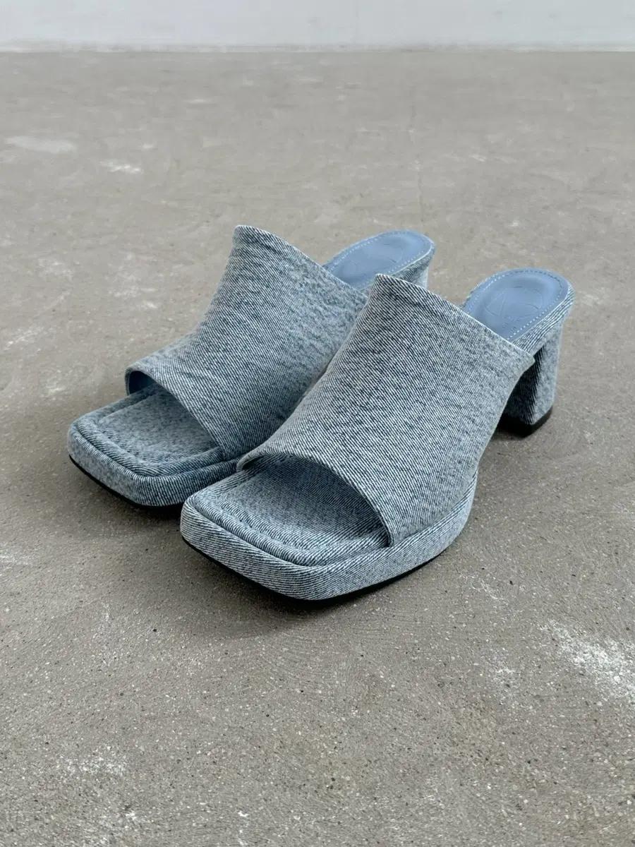 @9477 블랙 245-가보시 7cm 데님 슬리퍼-새상품 12