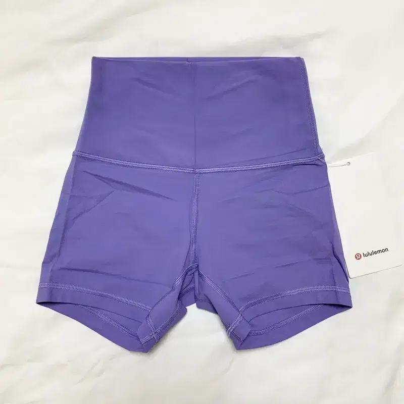 새상품) 룰루레몬 얼라인 쇼츠 4인치 기장 6