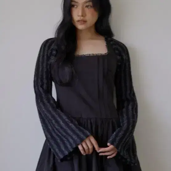 루루서울 와플볼레로가디건 차콜 4