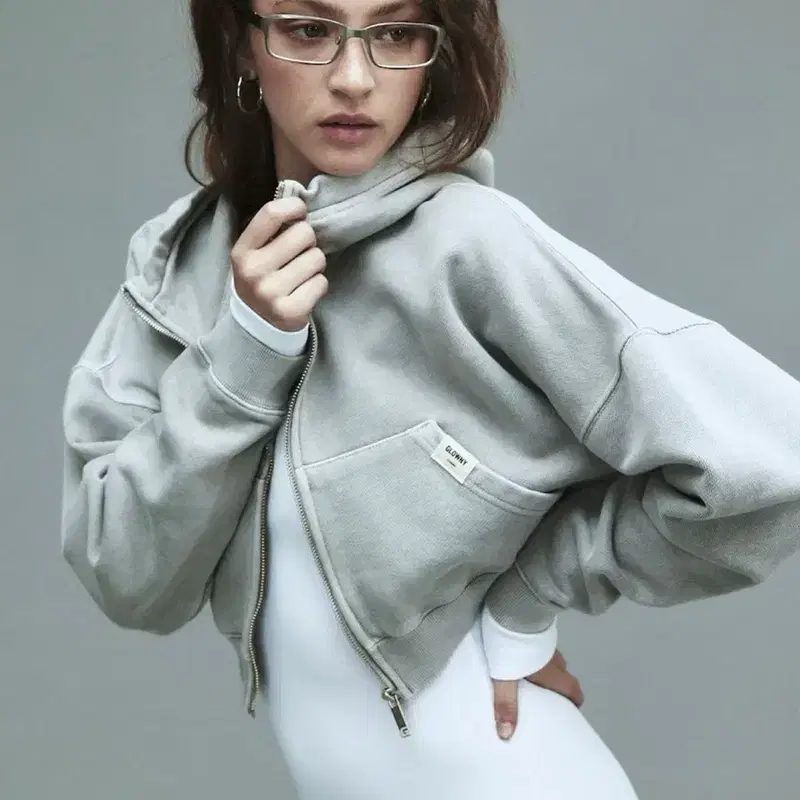 Glowny 글로니 G CLASSIC WASHED 크롭 후드집업 3
