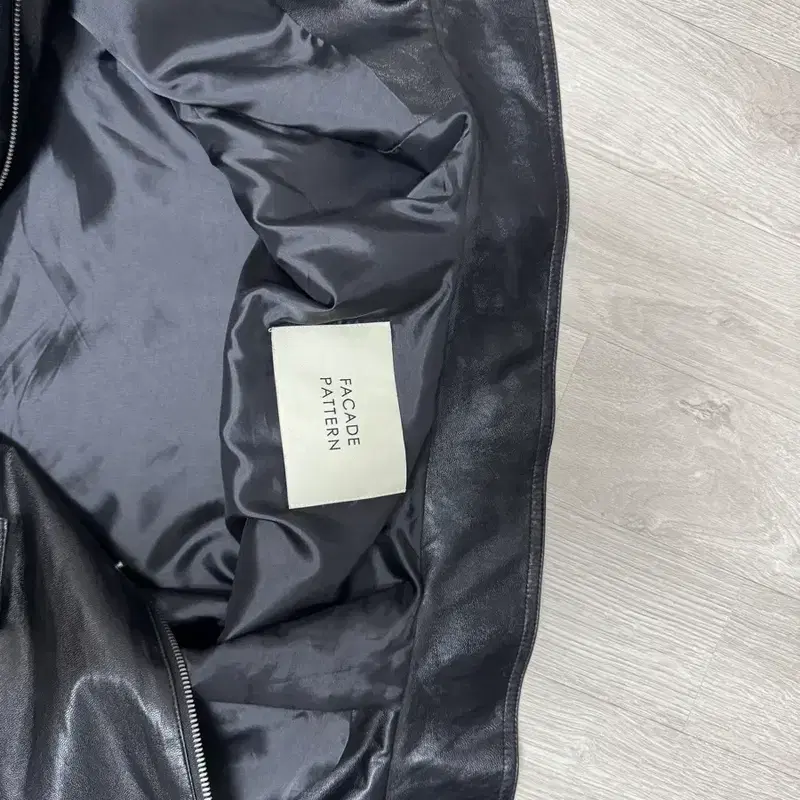 파사드패턴 하이넥 레더 재킷 블랙 M 6