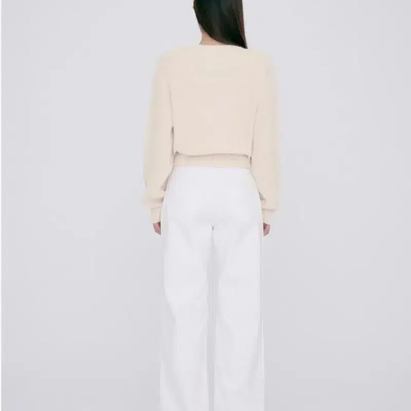 아비에무아 강민경 스티치 코인 포켓 스트레이트 진 데님 팬츠 4