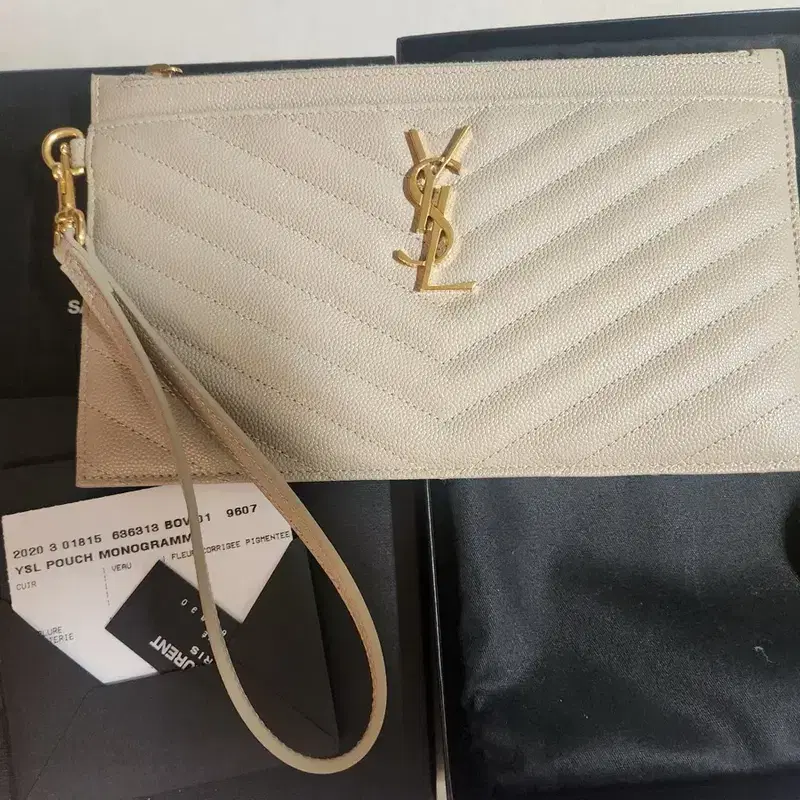 입생로랑 YSL 모노그램 클러치 미사용 새상품 2