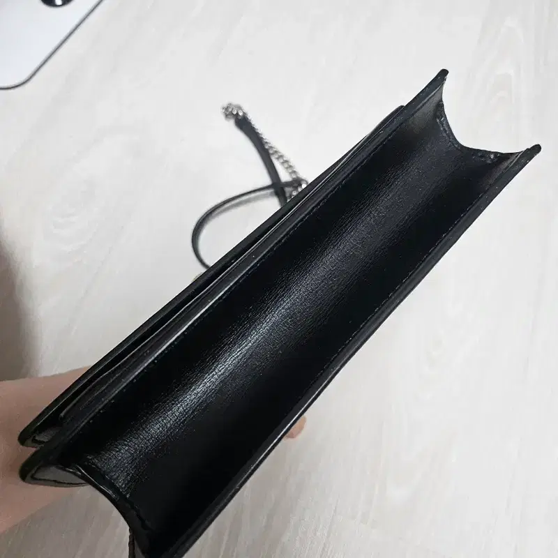 (s급 풀구성)생로랑 미니 선셋 모노그램 체인백 9