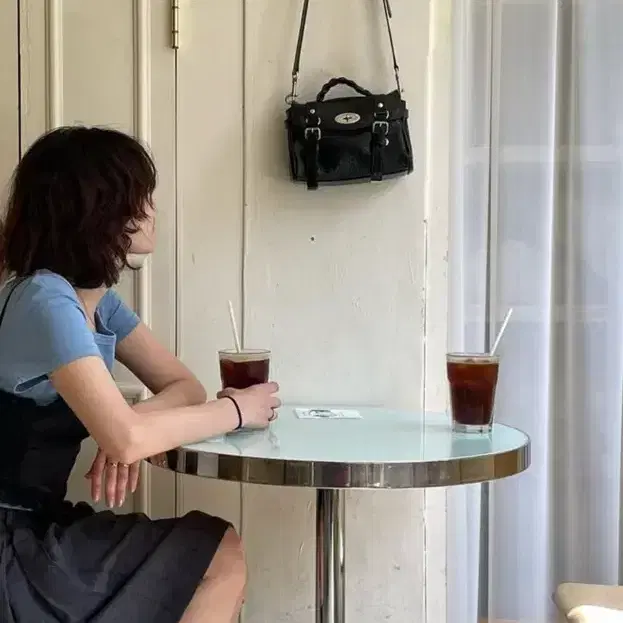멀버리 블랙 에나멜 가방 쉬이즈큐트 3