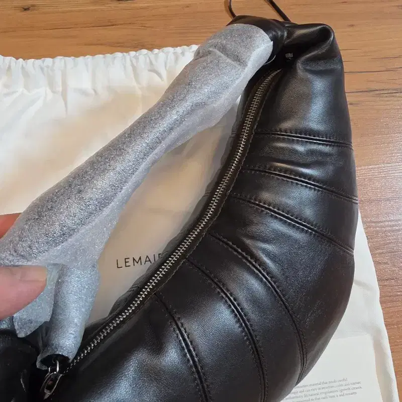 르메르 미니 포춘 크루아상 백 다크 초콜릿 BG0125 LL095 BR4 8