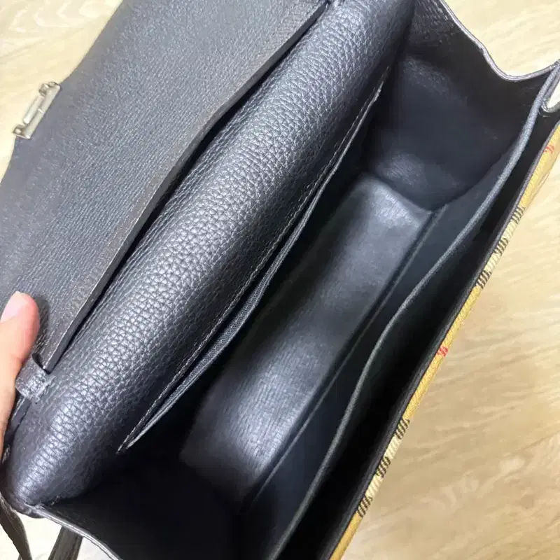 버버리 가방 9