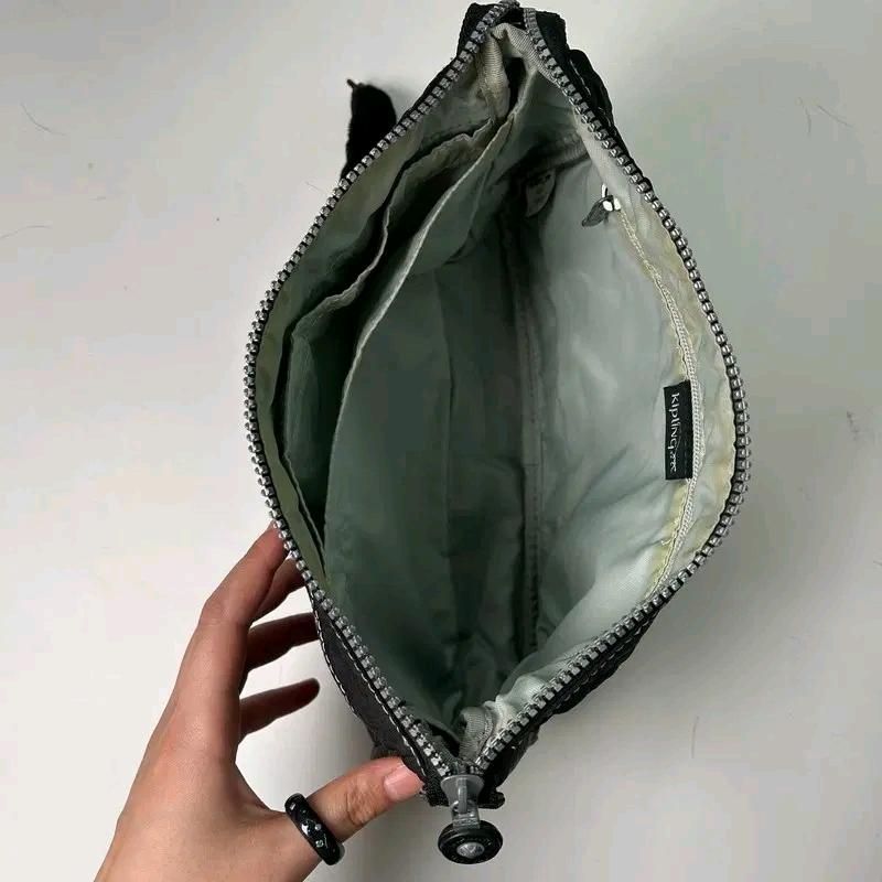 KIPLING 블랙 클러치백 3