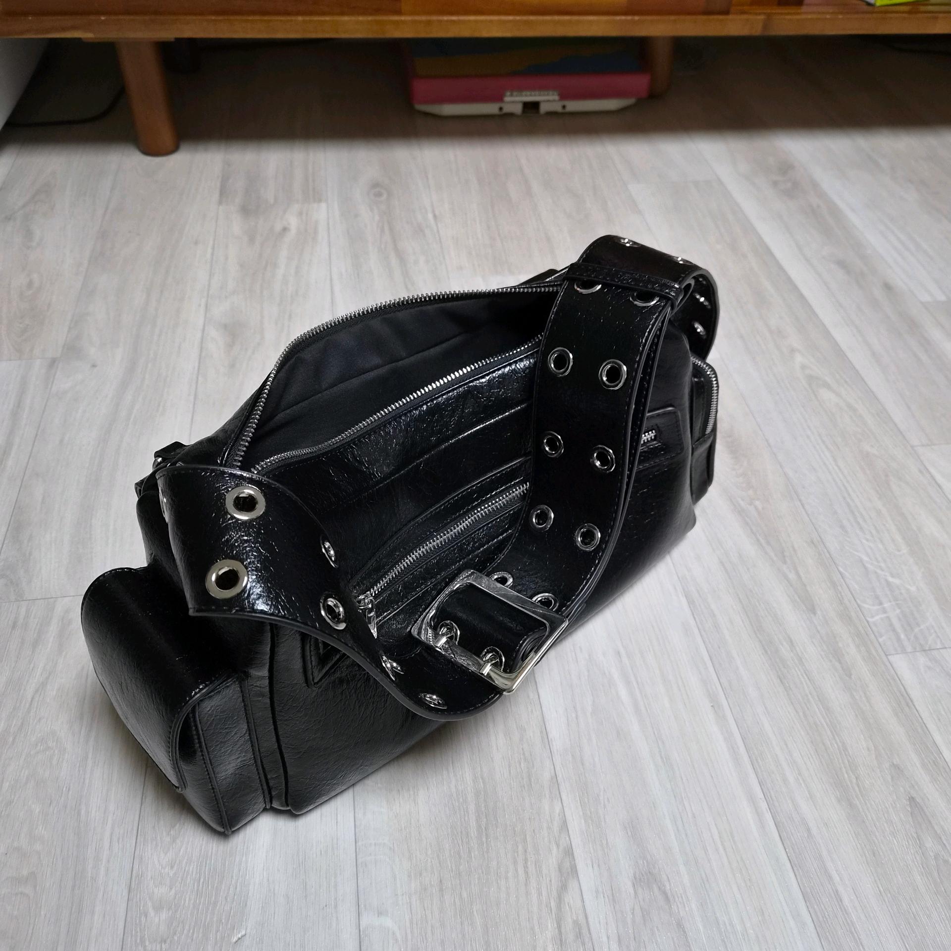 블랙퍼플 포트리스 백 Fortress Bag 블랙 5