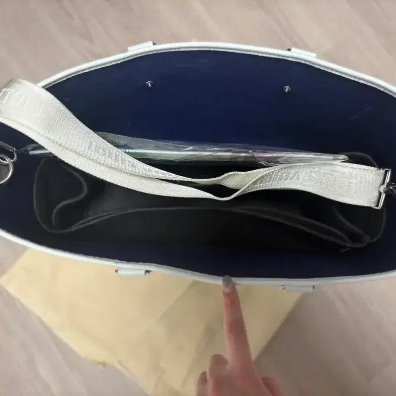 루이비통 수채와 네버플 토트 정품 8