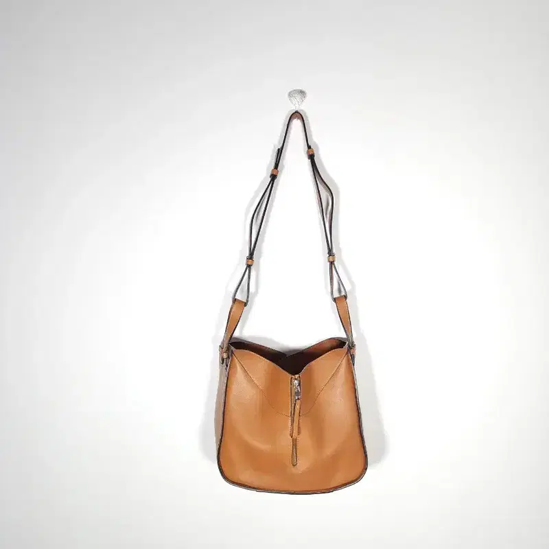 [LOEWE 로에베] 해먹백 숄더백 5