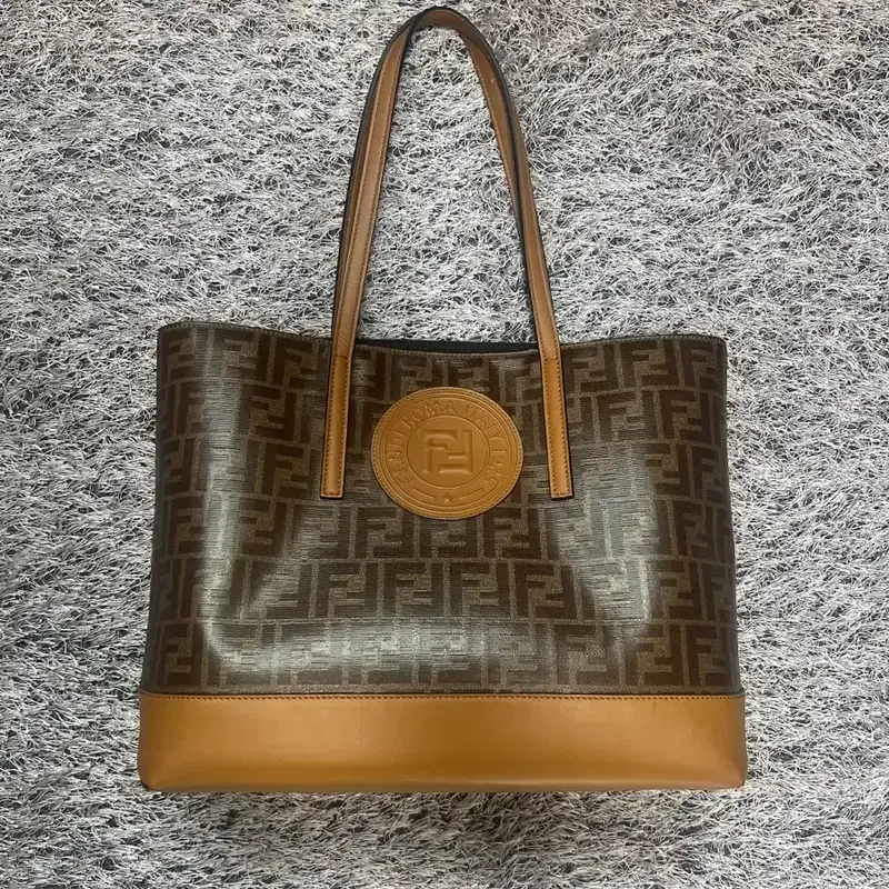 FENDI) 펜디 가방 FF 소가죽 쇼퍼백 2
