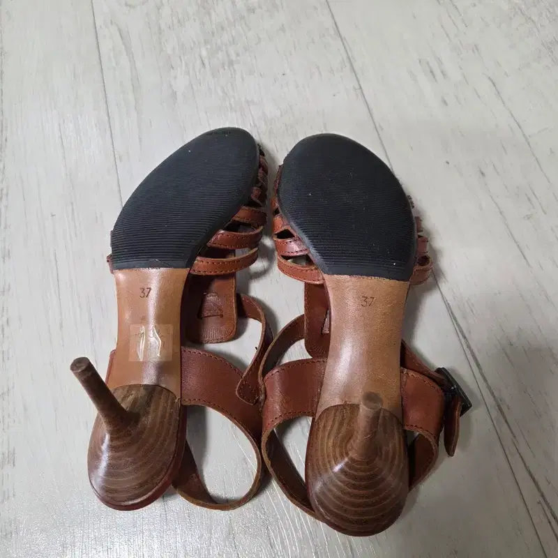 끌로에 Chloe 샌들 힐(37사이즈) 6