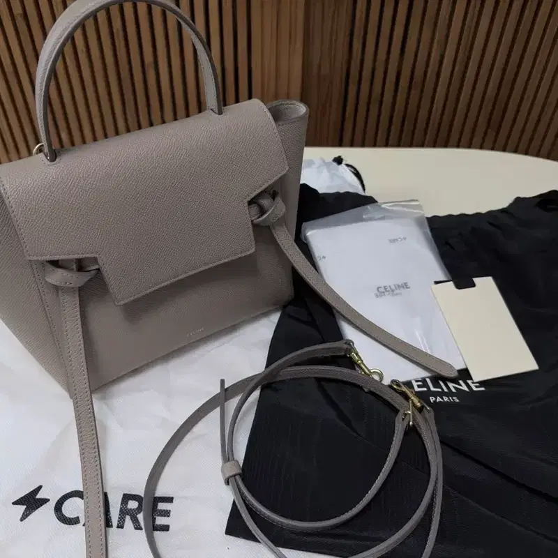 셀린느 벨트백 나노 라이트토프 3
