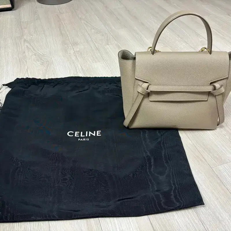 셀린느 celine 벨트백 마이크로 라이트 토프 3