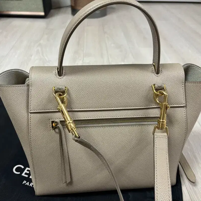 셀린느 celine 벨트백 마이크로 라이트 토프 4