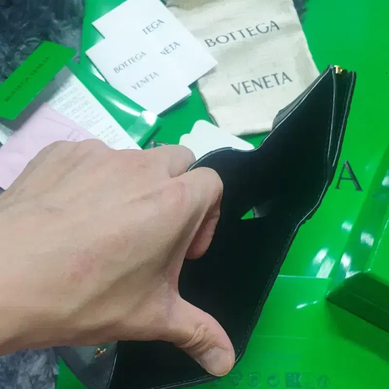 보테가베네타 여성 폴더형 지갑 7