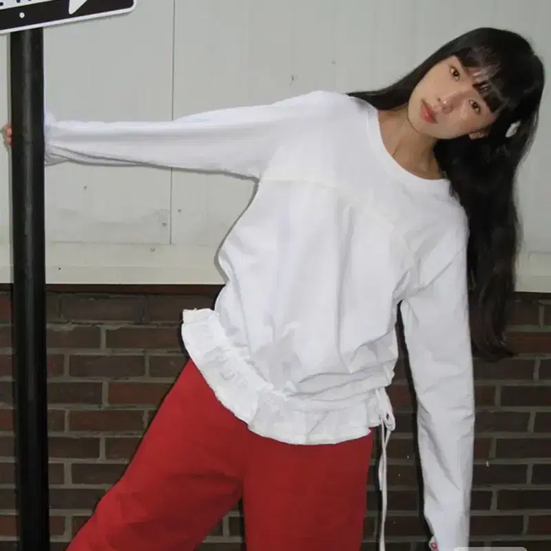 론론 셔링 롱슬리브 티셔츠 화이트 프릴 레이어드티 2