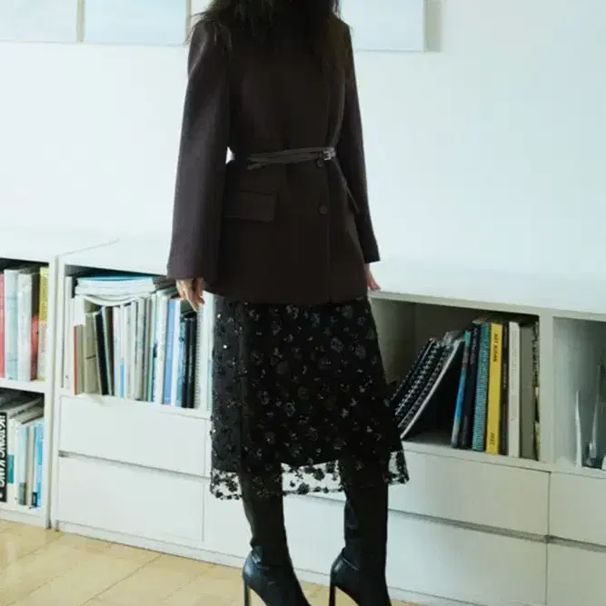 루에브르 하이넥 벨티트 울 자켓 브라운 3