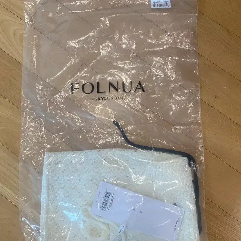 FOLNUA 아이보리 리본 슬리브리스 니트 9