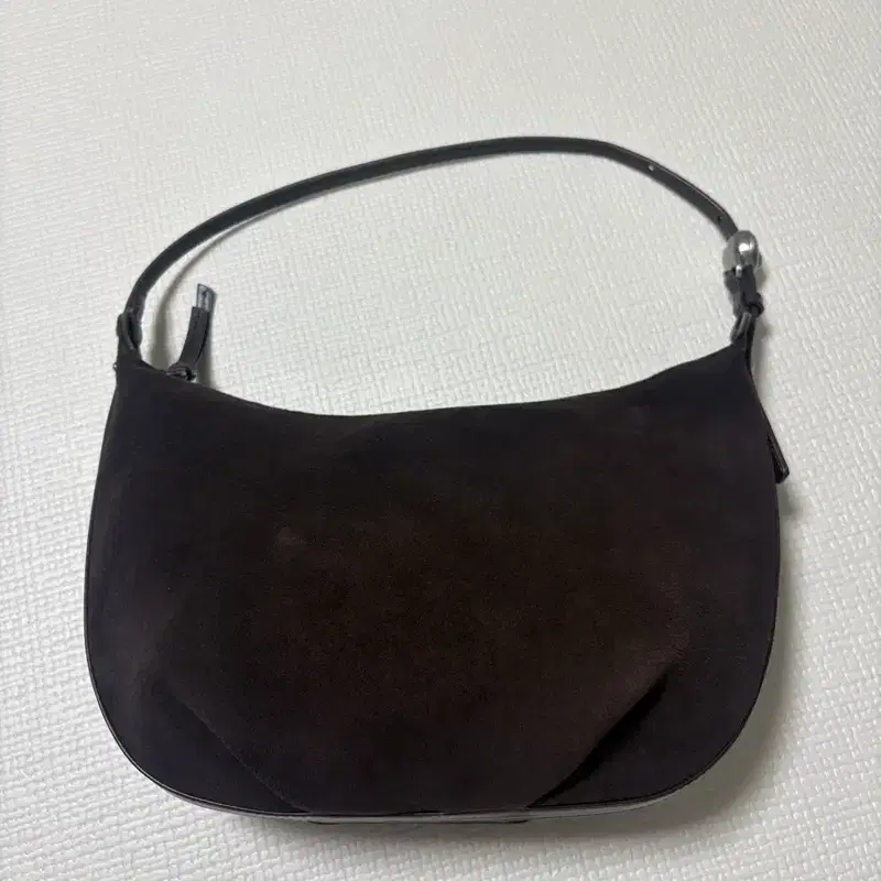 아카이브앱크 Luv moon bag 스웨이드 브라운 3