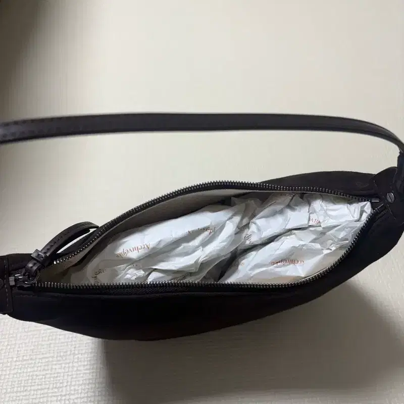 아카이브앱크 Luv moon bag 스웨이드 브라운 6
