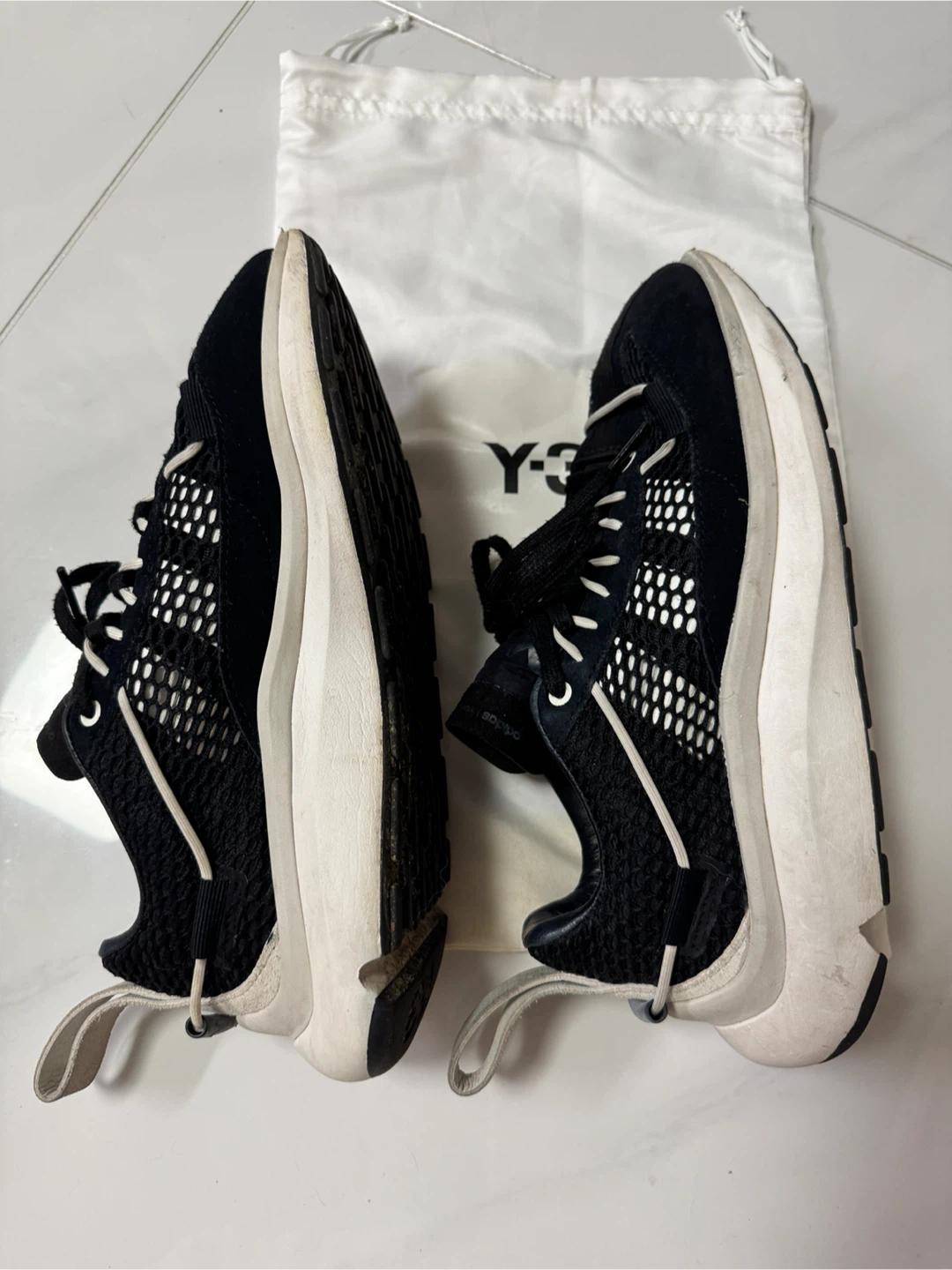 Y-3 블랙 스웨이드 메쉬 운동화 5