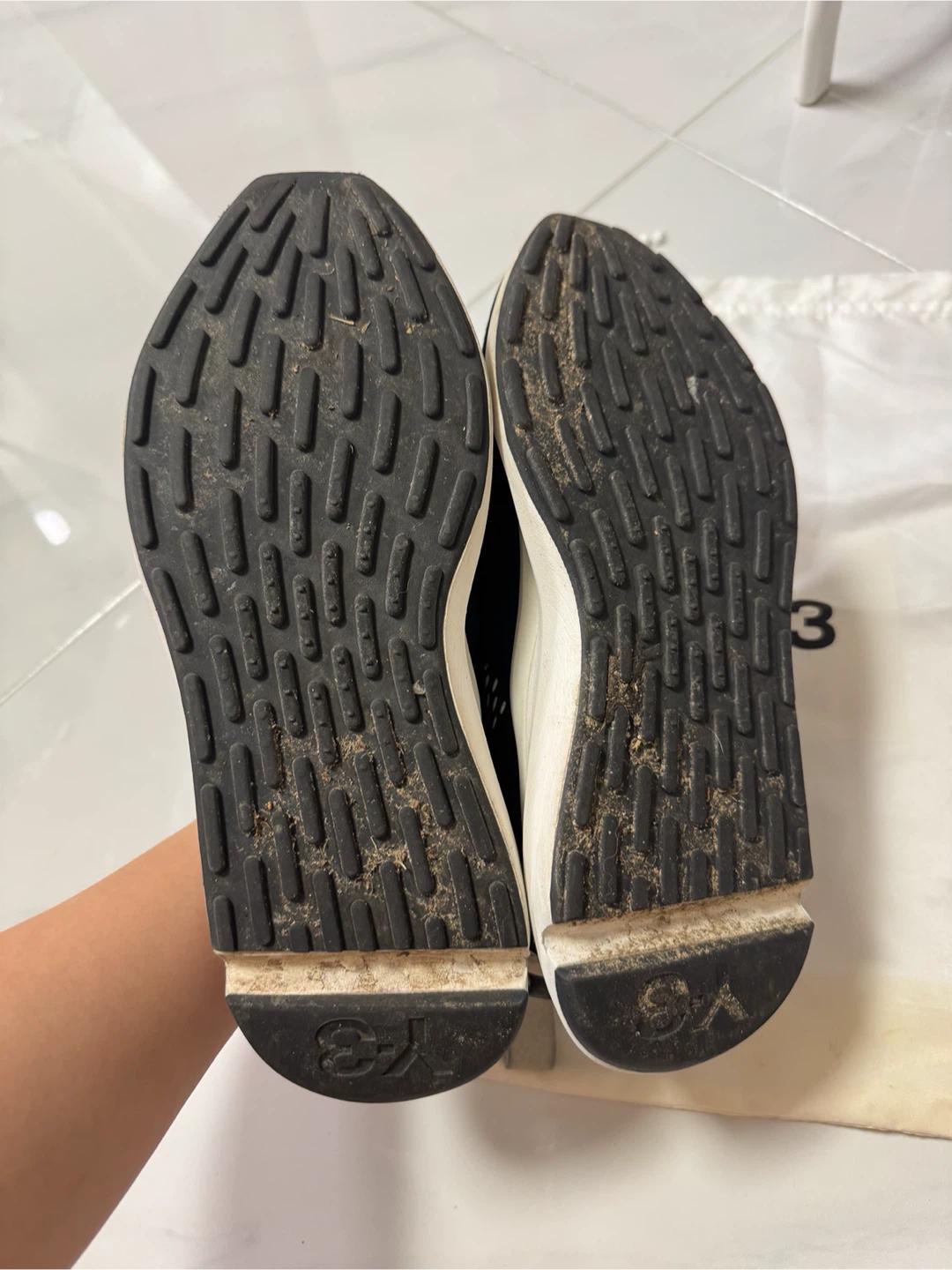 Y-3 블랙 스웨이드 메쉬 운동화 8