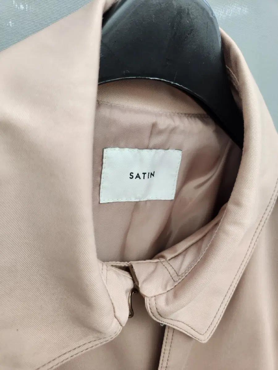 샤틴 SATIN 여성 베이지 더블 트렌치코트 5