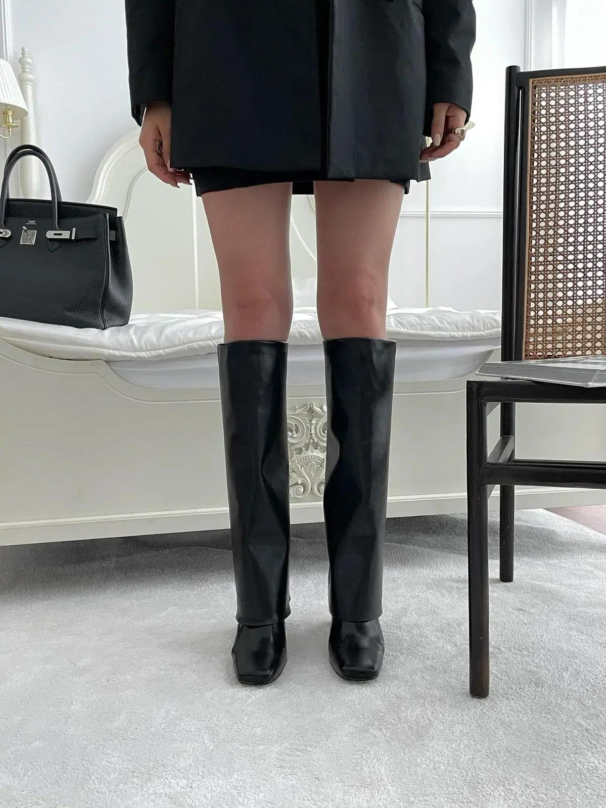 @330 블랙 240-모던각코 9cm 유니크 폴드오버 롱부츠-새상품 8