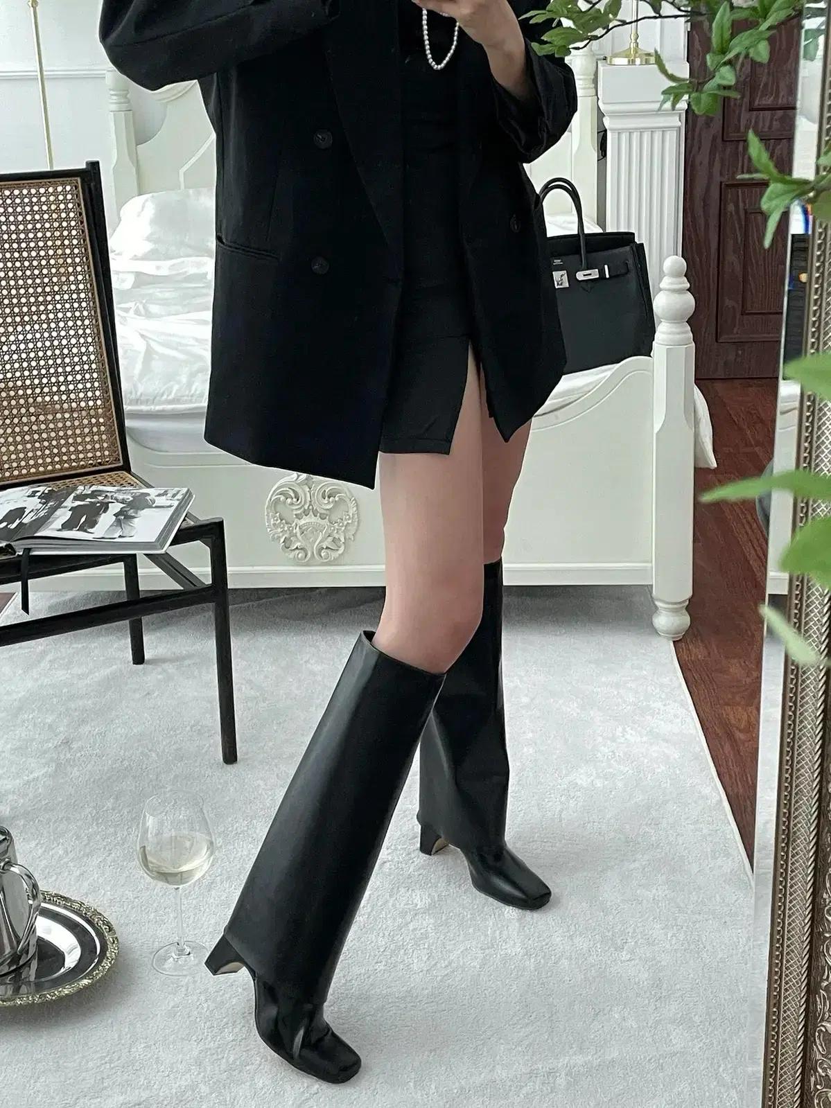 @330 블랙 240-모던각코 9cm 유니크 폴드오버 롱부츠-새상품 9