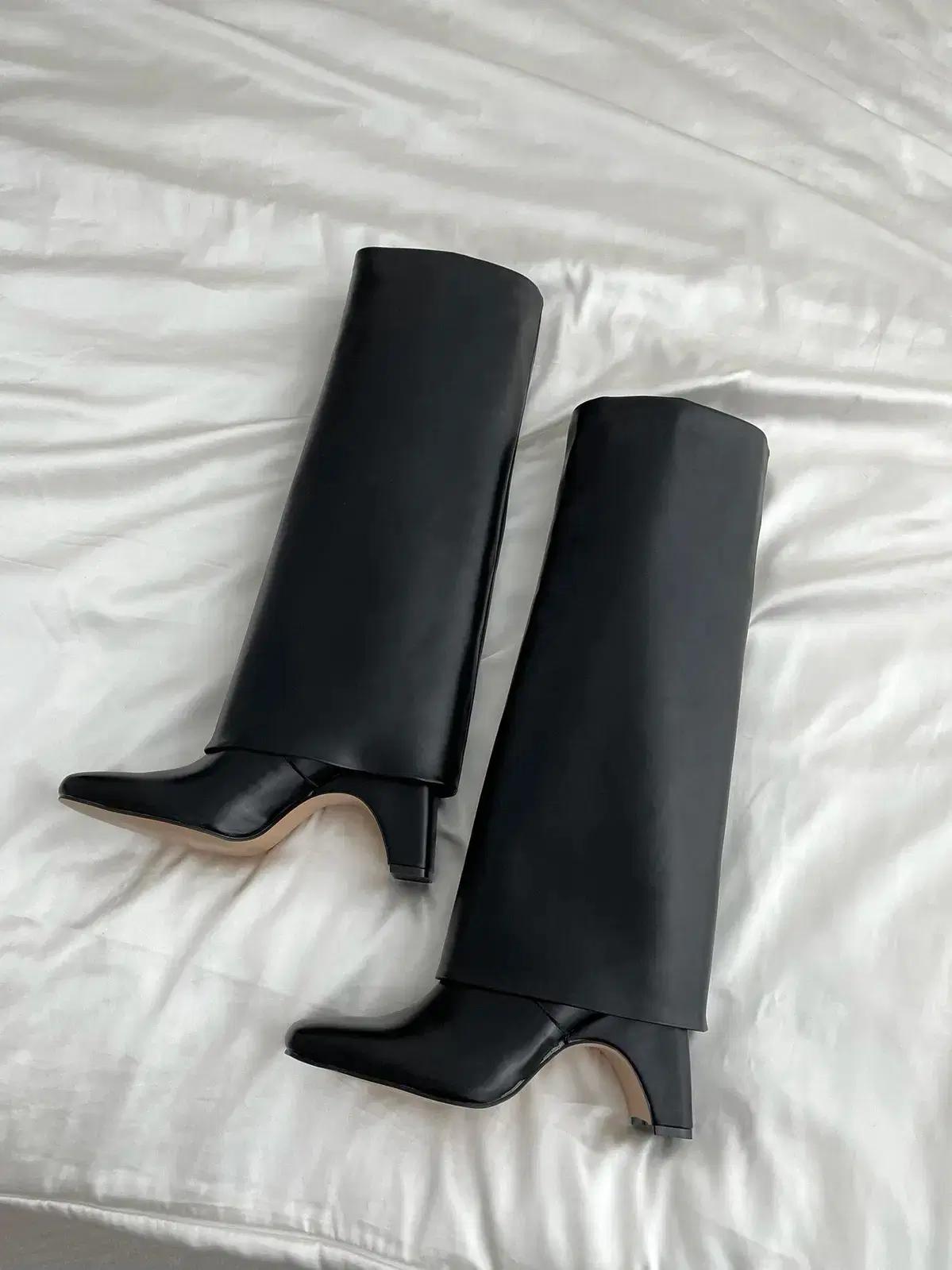 @330 블랙 235-모던각코 9cm 유니크 폴드오버 롱부츠-새상품 13