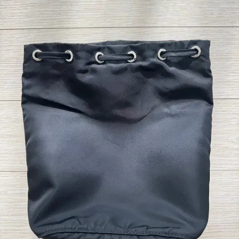 프라다 테수토 나일론 파우치 3