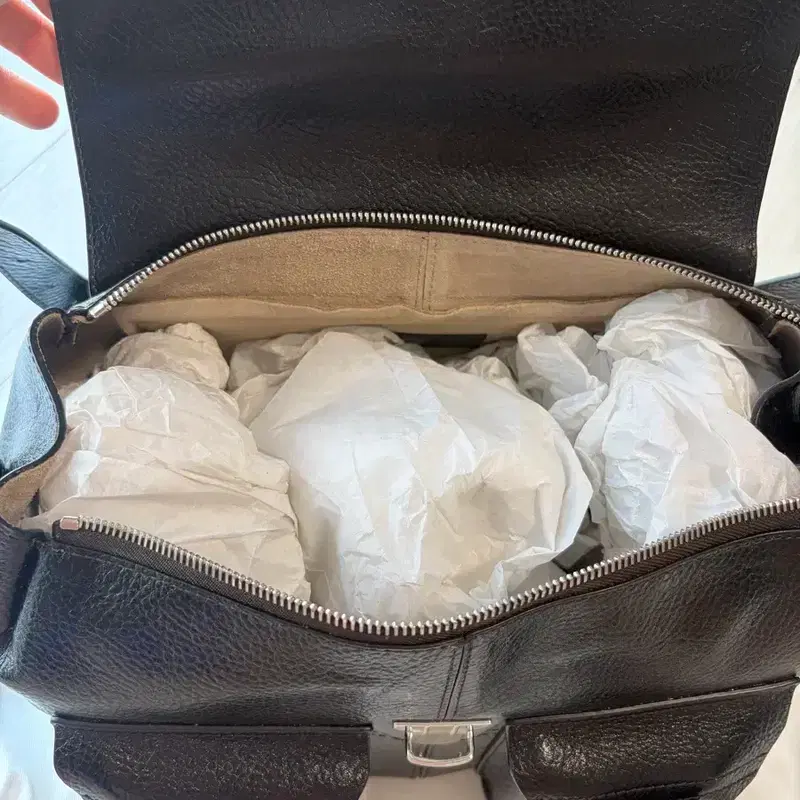 르메르 글로시 베지터블 레더 미디움 기어백 에스프레소 7