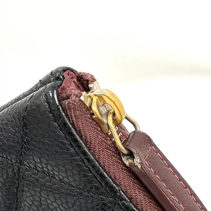 샤넬 캐비어 금장 뉴미듐 클러치백 블랙 8