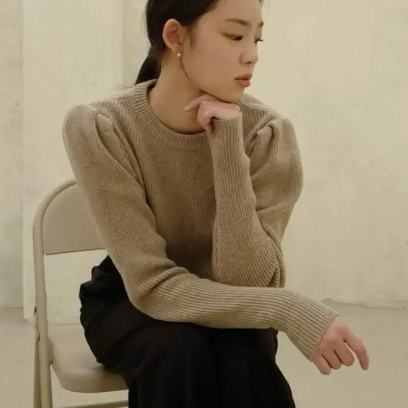 플로움 Puff Sleeve Knit 퍼프소매니트 4