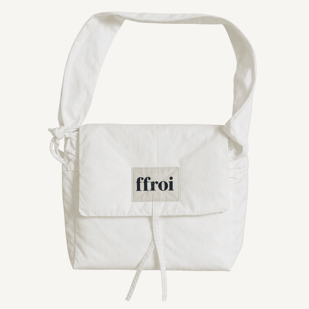 프루아 ffroi 립스탑 나일론 크로스백 화이트