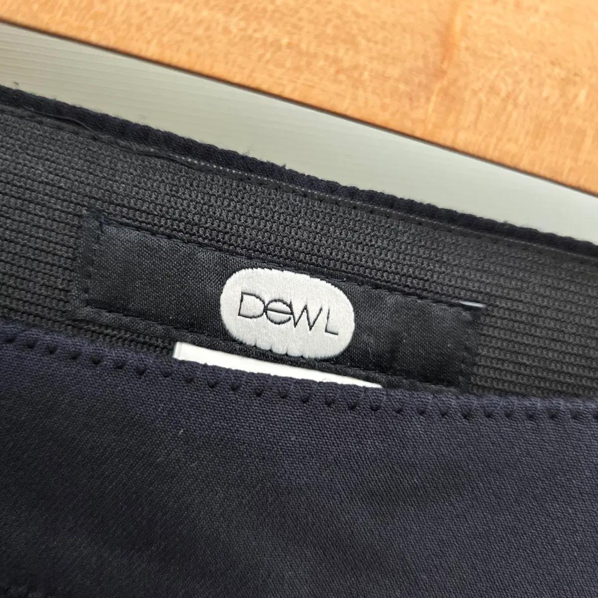 듀엘 DEWL 지퍼 포인트 밴딩 슬랙스 4