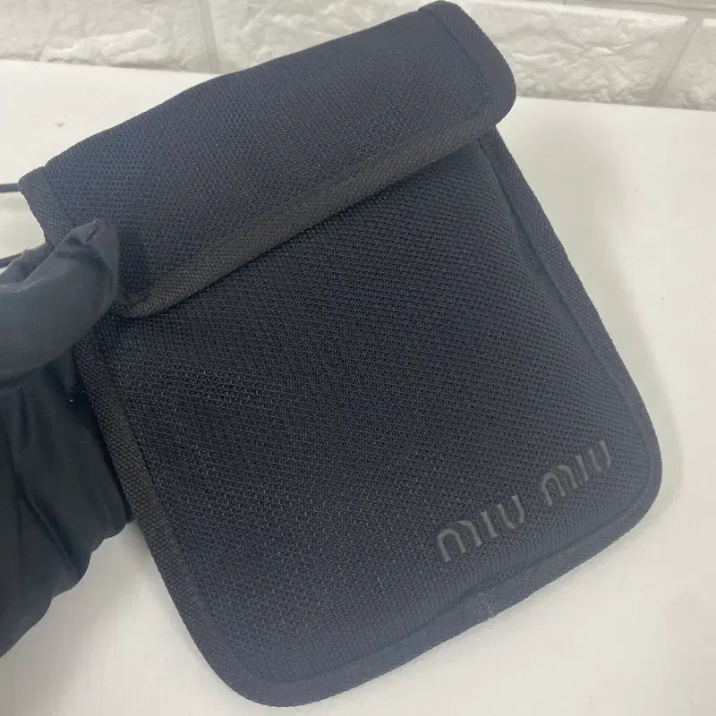 MIU MIU / 빈티지 미우미우 테크니컬 아카이브 블랙 메쉬 미니 숄더백 / 크로스백 4