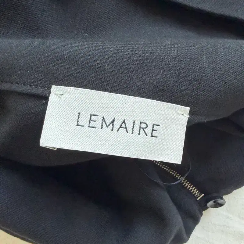 르메르 블랙 비대칭 펜슬 스커트 블랙 LEMAIRE 4