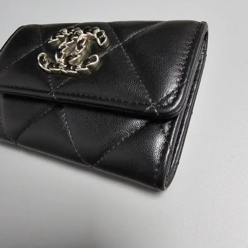 샤넬 19 램스킨 플랩 카드 지갑 블랙 317번대 4