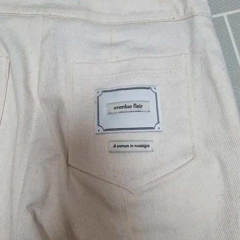 오버듀플레어 tight bermuda pants_ecru S 8