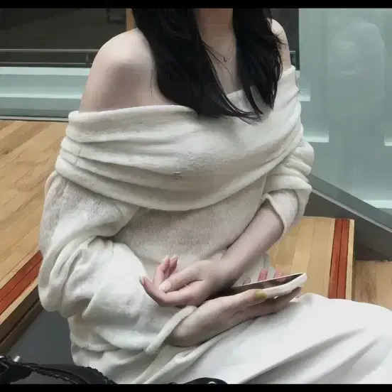 ODS 오프숄더 니트 아이보리 3