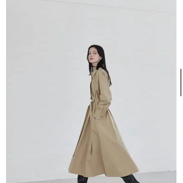 아무르무아르 트렌치 원피스 베이지 3