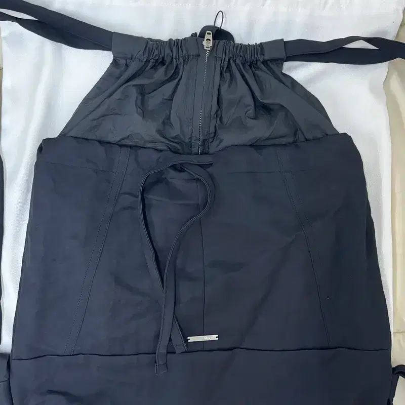 미세키서울 Sheer layered gym sack CHARCOAL 7