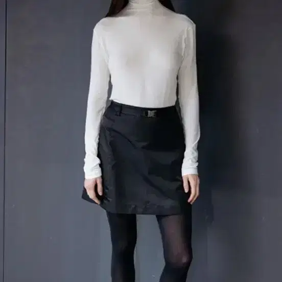 르917 clip closer belted mini skirt 36 2