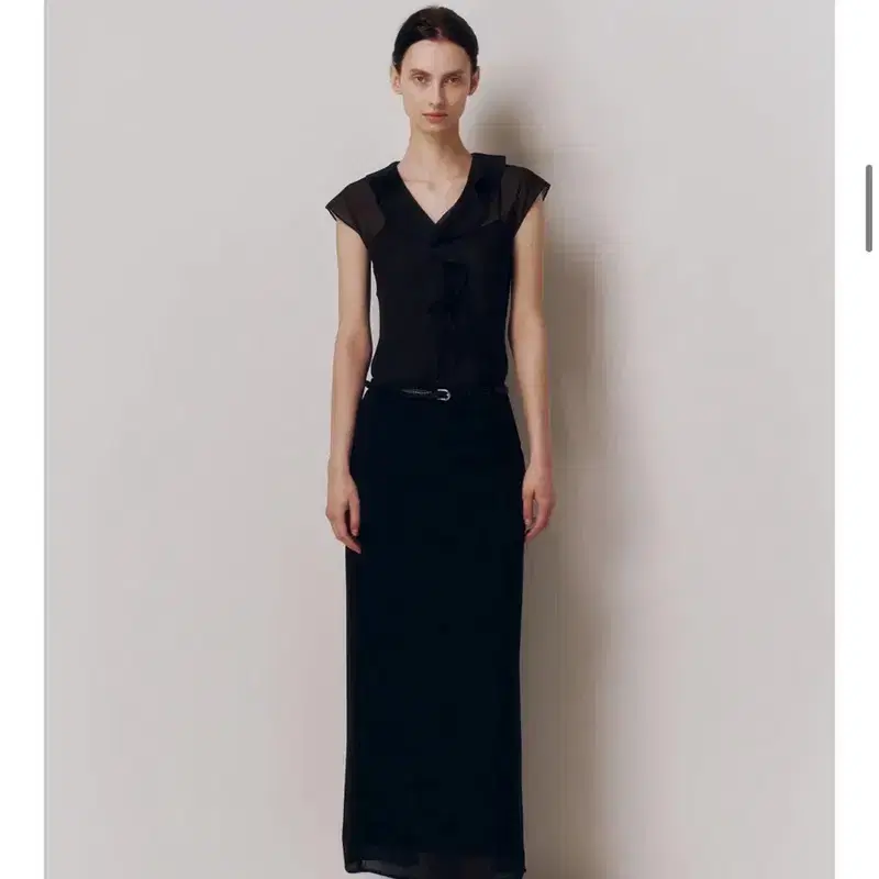 킨더살몬 Gamache Fluid Blouse Black 4